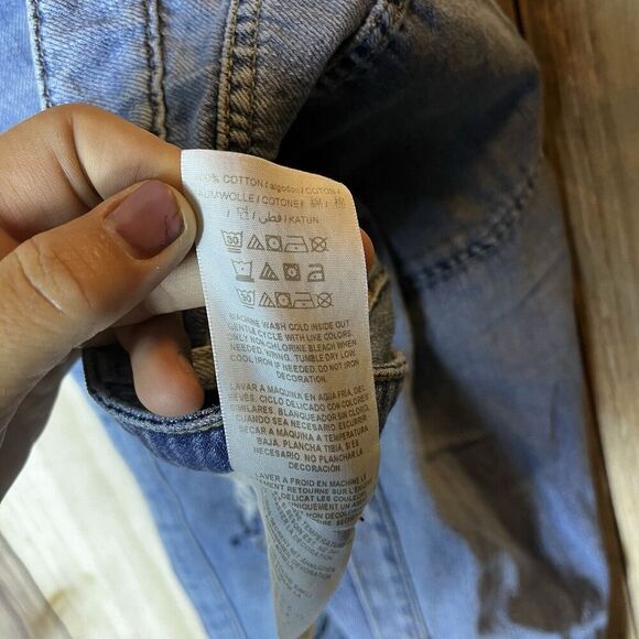 Guess- Tomboy Distressed style Women’s Jeans size: 31 - Picture 10 of 10